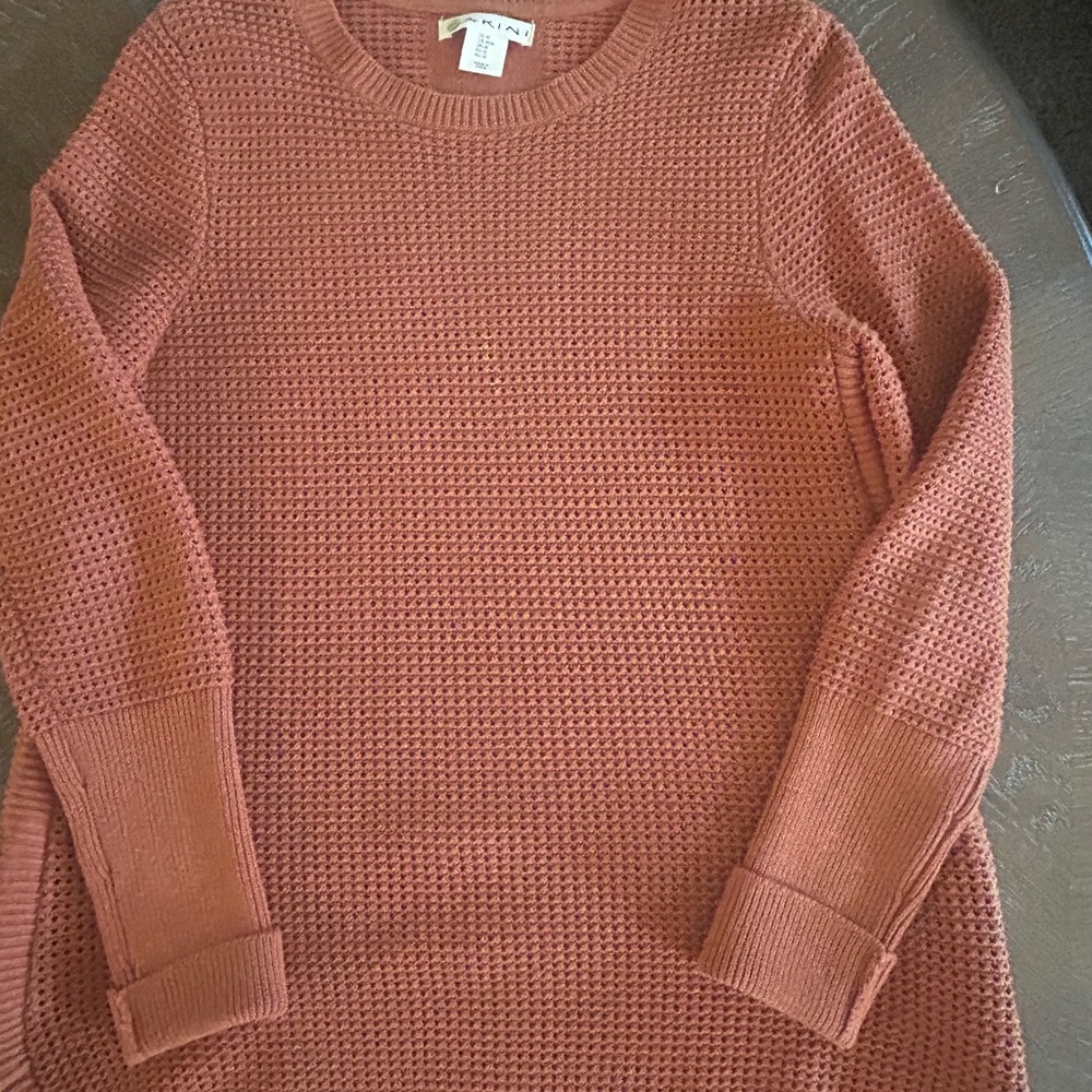 Dakini Waffle-Knit Crew Sweater in Rust